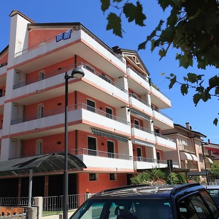 קאורלה Maestrale Canova Apartments מראה חיצוני תמונה