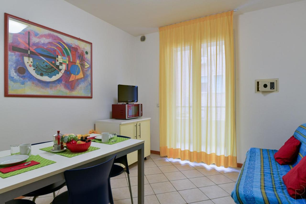 קאורלה Maestrale Canova Apartments מראה חיצוני תמונה