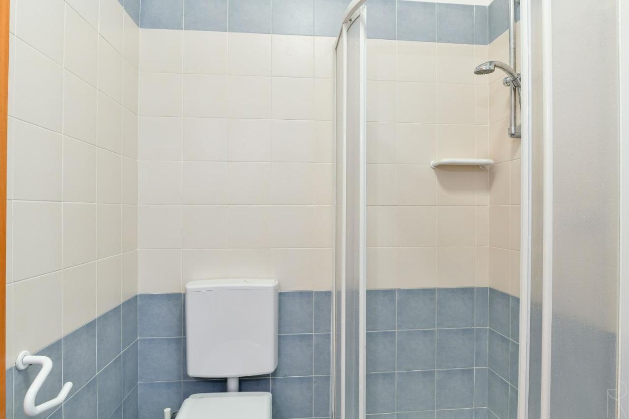 קאורלה Maestrale Canova Apartments מראה חיצוני תמונה